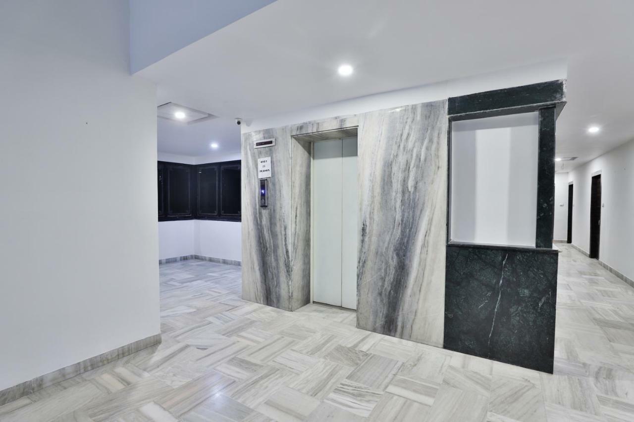 Hotel Chicago Ахмедабад Екстериор снимка